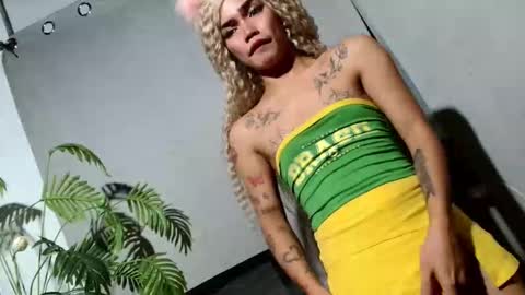 sexyhotbabe18 online show from March 4, 7:20 pm