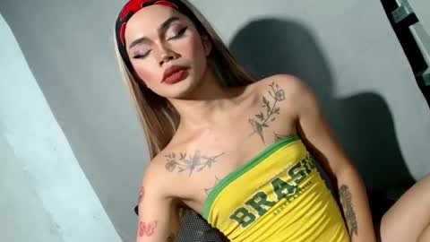 sexyhotbabe18 online show from March 27, 9:53 am