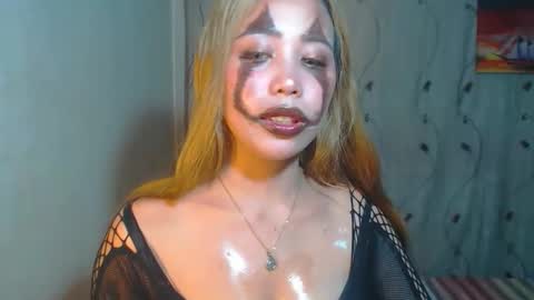 jeanken and jelian online show from October 31, 7:48 pm