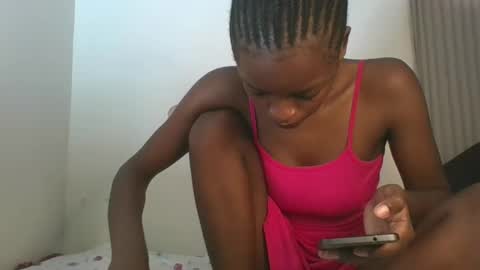 Snapshot of sexyhotgal23 chatting on January 22, 4:13 am REBECCAH online show from January 22, 4:13 am