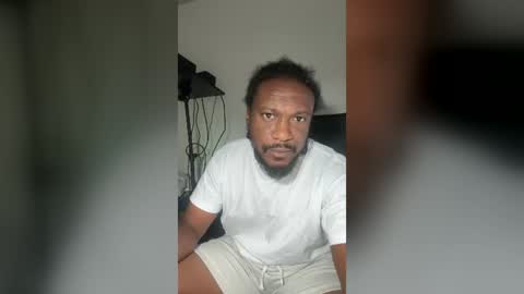 Snapshot of sexyjames03 chatting on August 10, 4:49 am sexyjames03 online show from August 10, 4:49 am