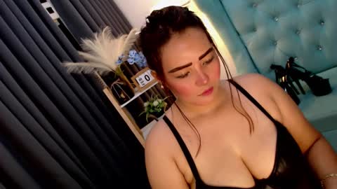 Snapshot of sexyjeanniecuntcums chatting on February 9, 11:04 am JENNY online show from February 9, 11:04 am