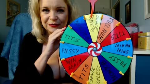 Snapshot of sexyjennyeu chatting on December 16, 11:44 am Jenny online show from December 16, 11:44 am