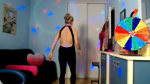 Snapshot of sexyjennyeu chatting on January 29, 9:17 pm Jenny online show from January 29, 9:17 pm