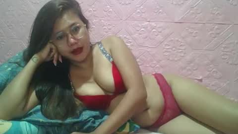 Snapshot of sexyjessa20 chatting on April 9, 12:32 am sexyjessa20 online show from April 9, 12:32 am