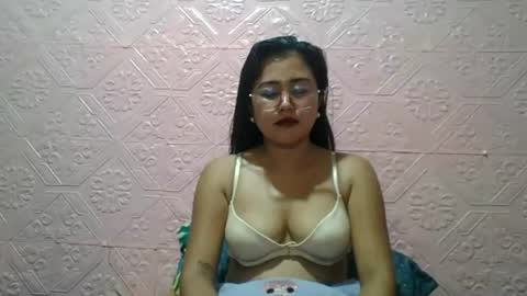 Snapshot of sexyjessa20 chatting on July 2, 10:32 am sexyjessa20 online show from July 2, 10:32 am
