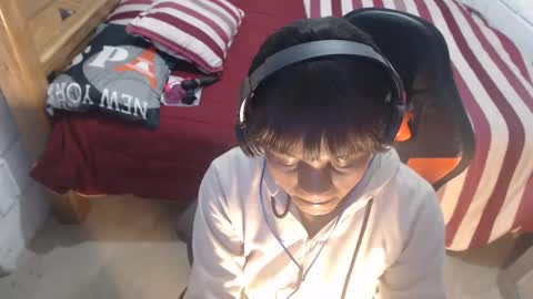 sexyjustin202 online show from October 12, 2:32 am