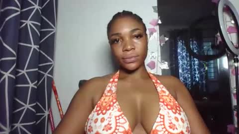 Snapshot of sexykuchie889 chatting on May 27, 11:51 am malia online show from May 27, 11:51 am