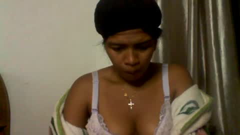 Snapshot of sexylarra12 chatting on May 16, 11:36 pm sexylarra12 online show from May 16, 11:36 pm