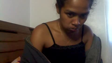 Snapshot of sexylarra12 chatting on June 22, 5:26 am sexylarra12 online show from June 22, 5:26 am