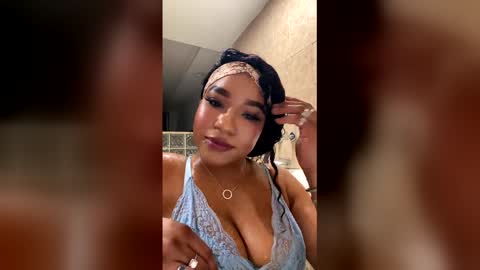 SEXYLATINCOUPLE online show from February 25, 10:47 am