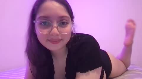 SexyLilBab3 online show from January 28, 3:57 am