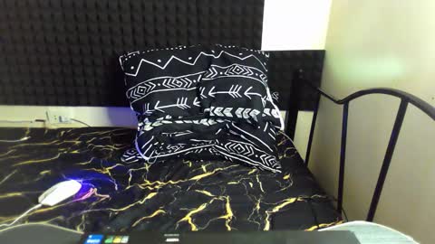 Lily online show from November 12, 6:14 am