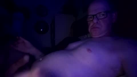 Snapshot of sexyloveman1 chatting on December 8, 7:05 am SexyLoveMan online show from December 8, 7:05 am