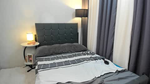 maxine online show from January 17, 7:08 am