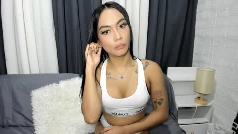 maxine online show from September 17, 8:10 pm