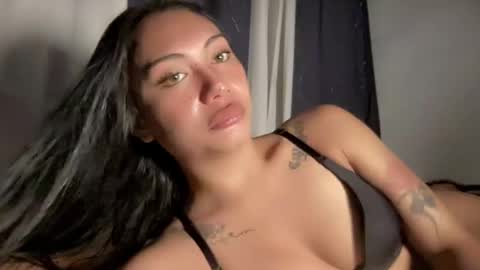 maxine online show from April 26, 1:14 am