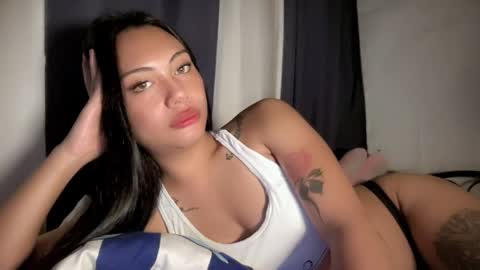 maxine online show from April 27, 7:01 pm