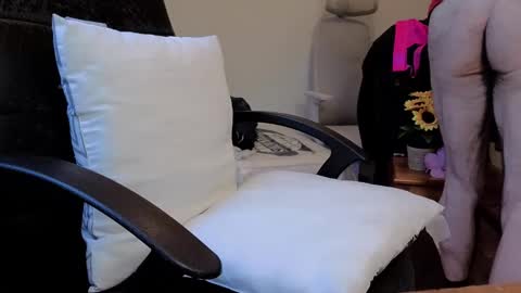 Vincent Vega online show from November 1, 2:52 pm