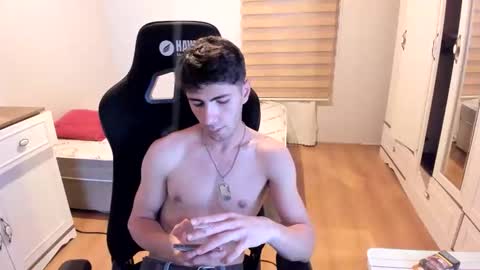 sexymann17 online show from June 2, 4:53 pm