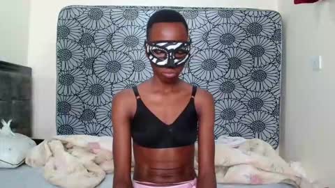 sexymaxxine online show from April 22, 3:31 am