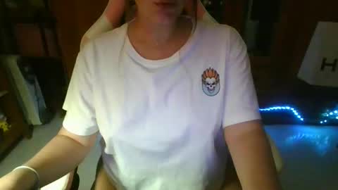 Snapshot of sexymisss24 chatting on October 27, 12:36 am sexymisss24 online show from October 27, 12:36 am