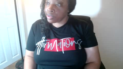 Snapshot of sexymona1218 chatting on July 15, 4:51 am SexyMona online show from July 15, 4:51 am