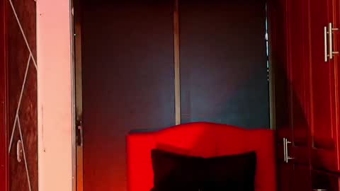 N A F online show from February 5, 10:22 pm