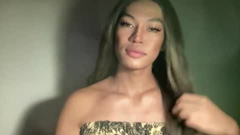 Snapshot of sexynakedweapon chatting on June 8, 1:33 pm LIEZEL online show from June 8, 1:33 pm