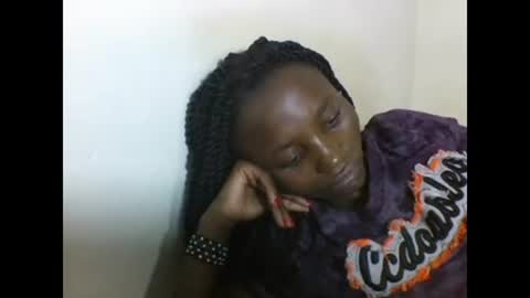 Snapshot of sexyneedle22 chatting on February 17, 4:31 am VIVIAN online show from February 17, 4:31 am