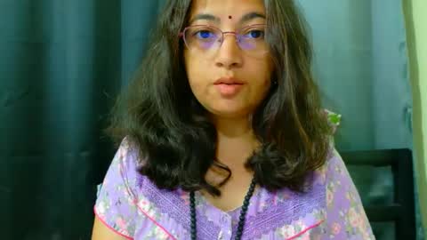 Snapshot of sexyniharika chatting on October 3, 5:26 am Niharika online show from October 3, 5:26 am