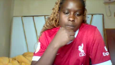 Snapshot of sexypussy983 chatting on June 24, 6:34 am Micky online show from June 24, 6:34 am