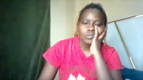 Snapshot of sexypussy983 chatting on July 10, 10:40 am Micky online show from July 10, 10:40 am