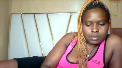 Snapshot of sexypussy983 chatting on July 11, 8:39 am Micky online show from July 11, 8:39 am