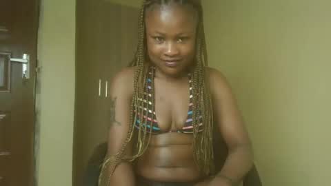 Snapshot of sexyqueenivy chatting on November 5, 4:01 am queenivy online show from November 5, 4:01 am