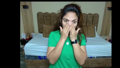 Snapshot of sexyrachel_ chatting on October 9, 11:52 am R A C H E L online show from October 9, 11:52 am