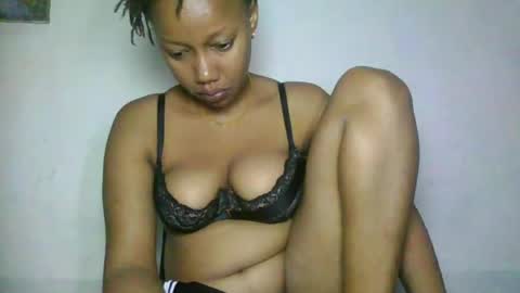 sexyred1738 online show from August 1, 6:29 pm