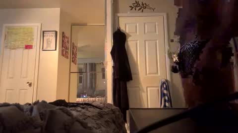 sexyred77713 online show from March 14, 3:23 am