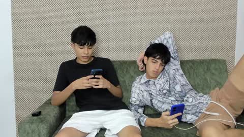 Snapshot of sexys_boys18 chatting on January 15, 8:37 pm MATIAS-18 THIAHO -18 MAX-19 NICOKALY-19 CAIN-19 MOD ESTEBAN online show from January 15, 8:37 pm