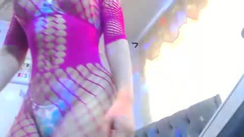 Snapshot of sexysafiravenus chatting on January 3, 5:10 pm Venus Independent Model online show from January 3, 5:10 pm