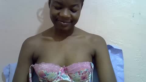 sexyshaz22 online show from April 23, 12:01 am
