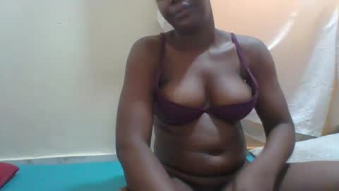 Snapshot of sexysleeky chatting on March 7, 4:46 am PAULINE online show from March 7, 4:46 am