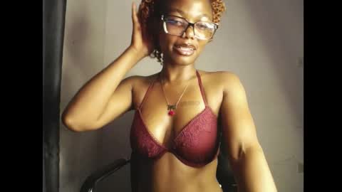 Darkskinned Rae online show from April 20, 6:20 pm