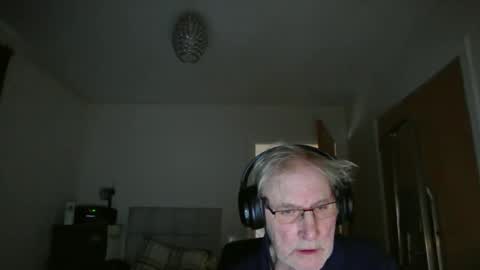 Snapshot of sexystud2025 chatting on February 24, 9:40 am sexystud2025 online show from February 24, 9:40 am