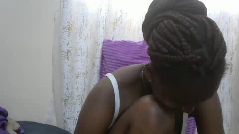 Snapshot of sexytinyy chatting on September 27, 9:47 am maria online show from September 27, 9:47 am