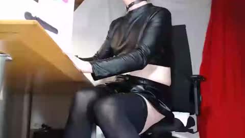 sexyts6 online show from December 28, 9:40 pm