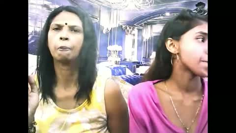 Snapshot of sexyva4u2luv chatting on November 6, 5:52 am sexyva4u2luv online show from November 6, 5:52 am