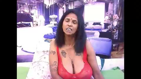 Snapshot of sexyva4u2luv chatting on November 7, 7:47 pm sexyva4u2luv online show from November 7, 7:47 pm