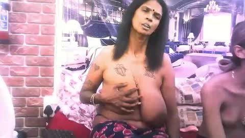 sexyva4u2luv online show from December 19, 10:00 am