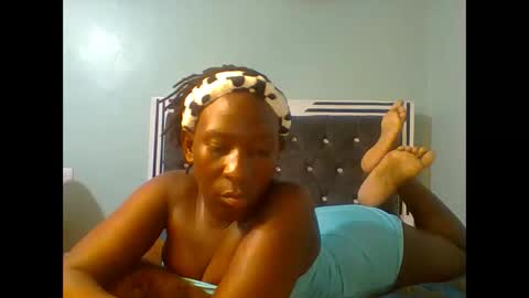 VIVIAN online show from February 1, 5:58 pm